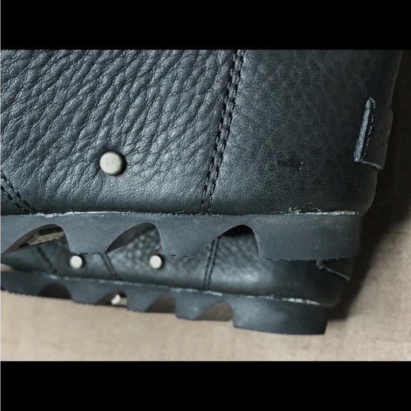 EUC Sorel Joan of Arctic Wedge Mid Shearling Womens Boots Black Leather Size 7.5 - Picture 15 of 16